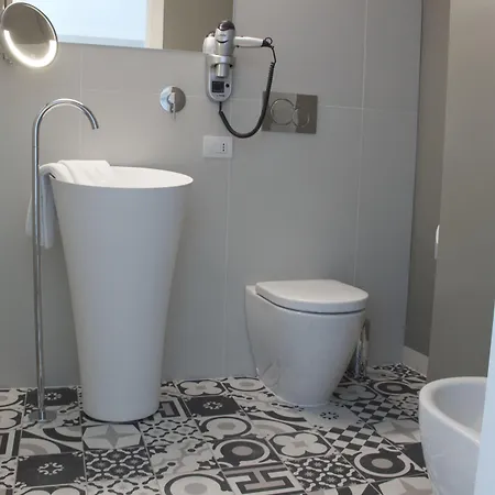 Hotel Chiaroscuro 3*